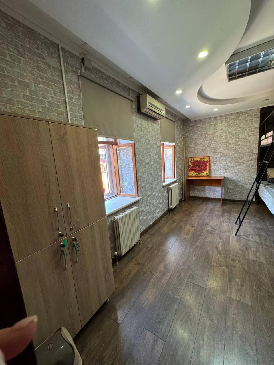 Friends Hostel 基希讷乌 外观 照片